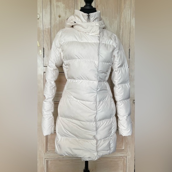 The North Face Jackets & Blazers - The North Face Metropolis 650 Down Parka